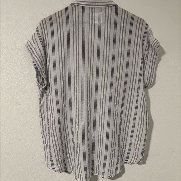 Rails Cape May Stripe Top Button Front Pockets Cuffed Sleeves Size M Blue/White - Picture 2 of 5